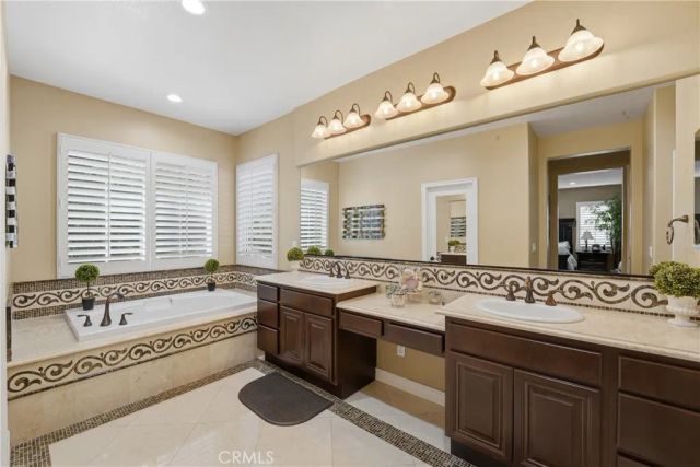 29185 Crescent Bay Court, Menifee, CA 92585
