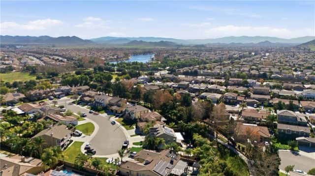 29185 Crescent Bay Court, Menifee, CA 92585