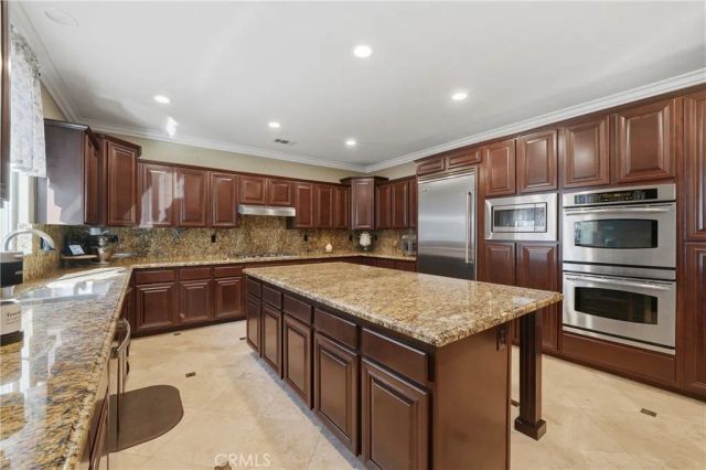 29185 Crescent Bay Court, Menifee, CA 92585