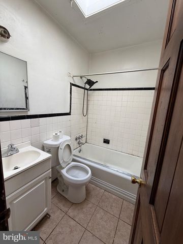 3141 LYNDALE PL SE, Washington, DC 20019