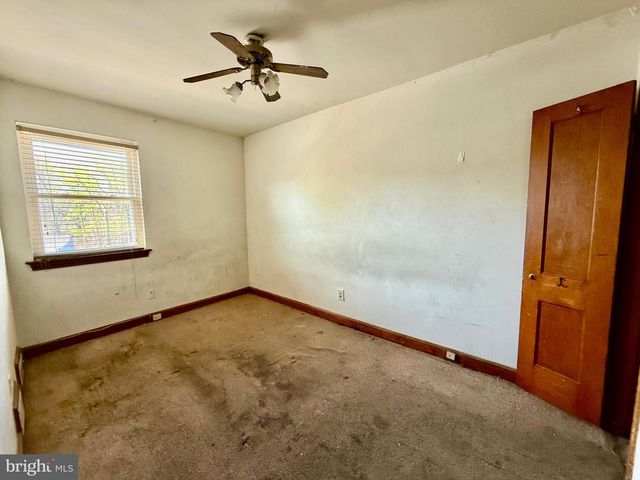 3141 LYNDALE PL SE, Washington, DC 20019