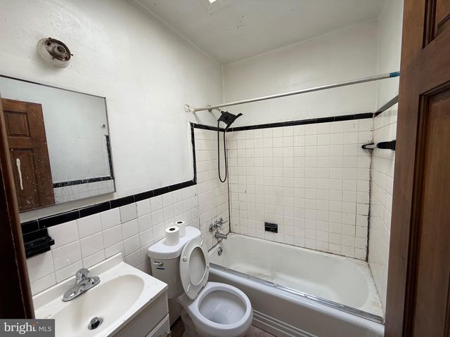 3141 LYNDALE PL SE, Washington, DC 20019