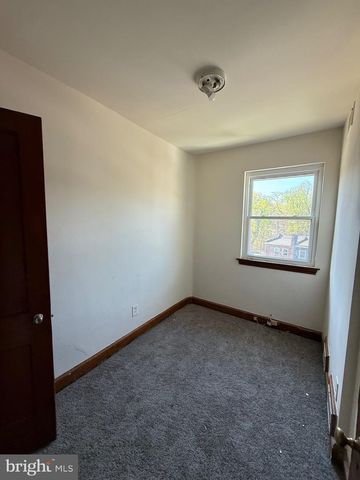 3141 LYNDALE PL SE, Washington, DC 20019