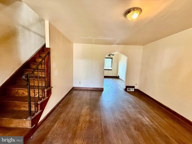 3141 LYNDALE PL SE, Washington, DC 20019