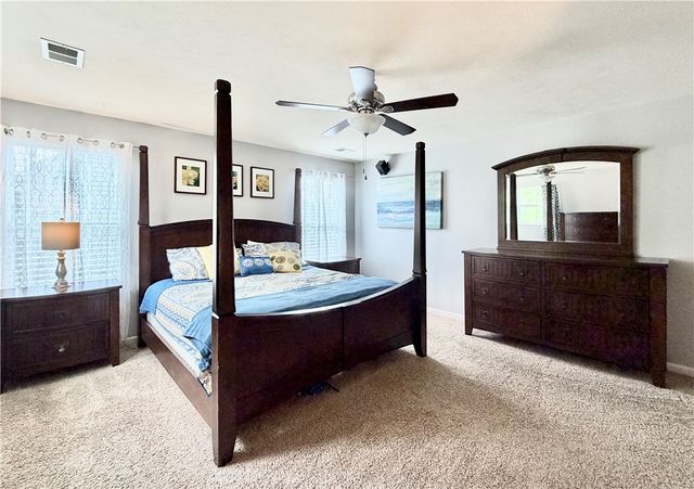 222 Overlook Dr, Peters Twp, PA 15317