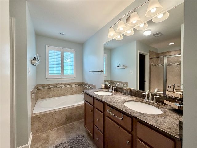222 Overlook Dr, Peters Twp, PA 15317