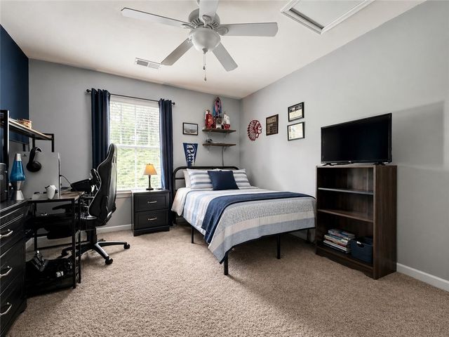 222 Overlook Dr, Peters Twp, PA 15317