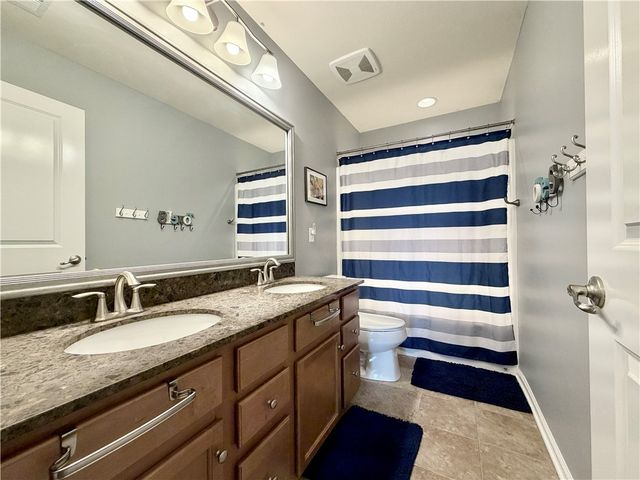 222 Overlook Dr, Peters Twp, PA 15317