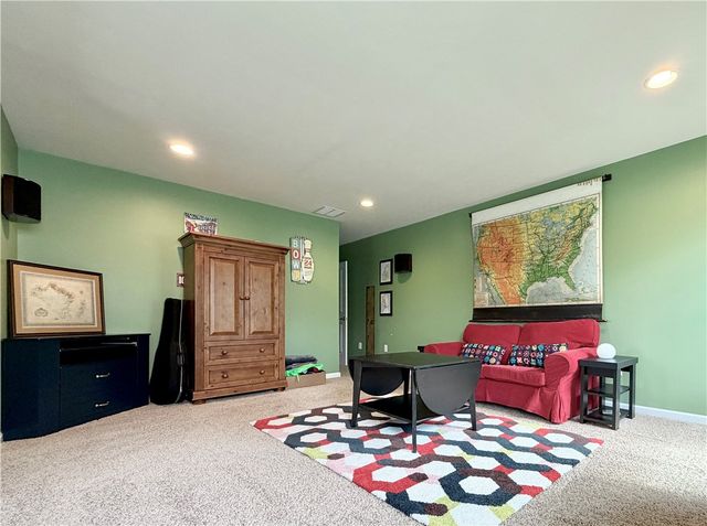 222 Overlook Dr, Peters Twp, PA 15317
