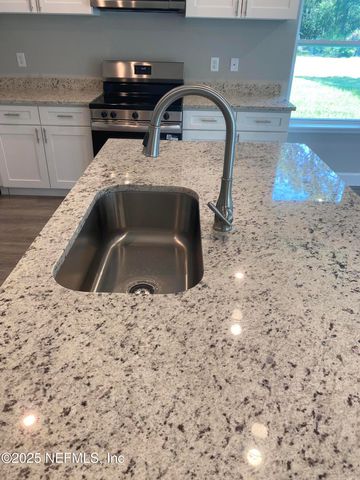7105 SUN Lane, Jacksonville, FL 32222