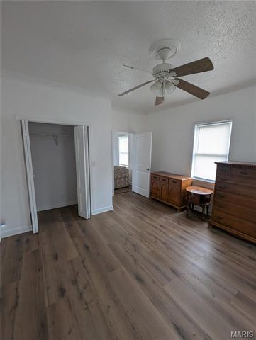 225 E Arlee Avenue, St Louis, MO 63125