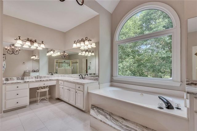 520 Fawn Run, Alpharetta, GA 30005