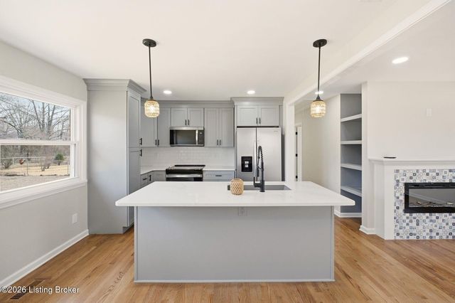 6209 Dart Dr, Louisville, KY 40291