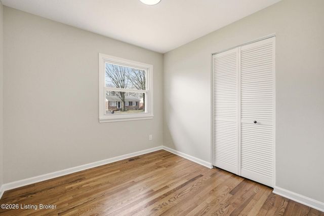 6209 Dart Dr, Louisville, KY 40291