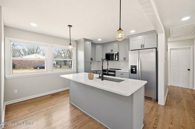 6209 Dart Dr, Louisville, KY 40291