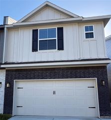 114 Capetown Circle, Montgomery, TX 77356