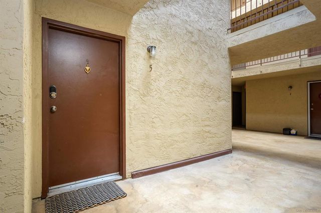 1209 Hueneme St 5, San Diego, CA 92110