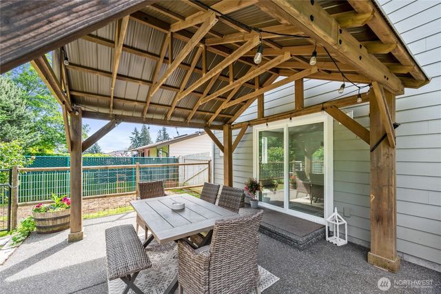 2170 Hawthorne Street, Ferndale, WA 98248