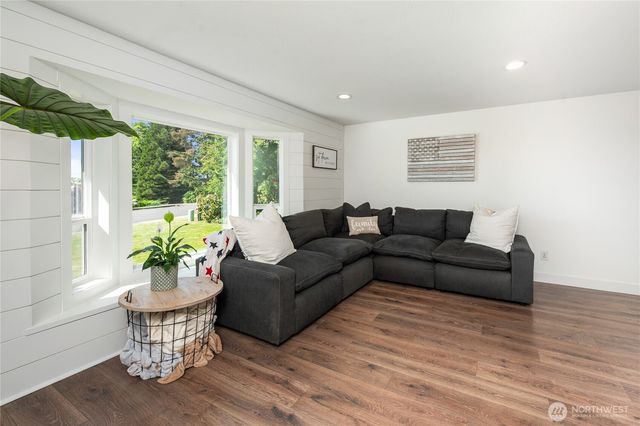 2170 Hawthorne Street, Ferndale, WA 98248