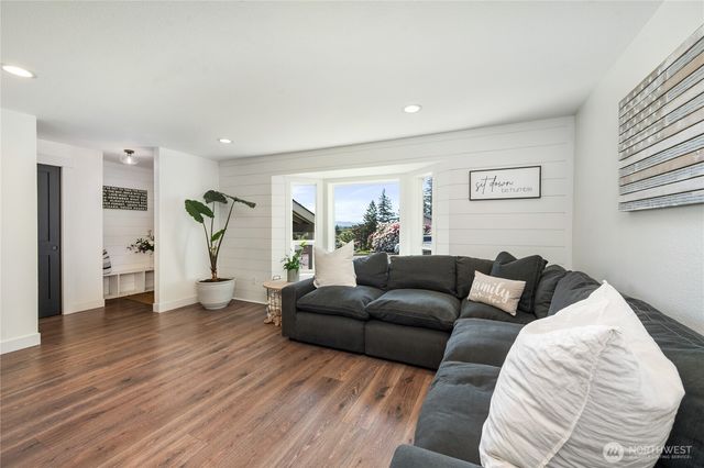 2170 Hawthorne Street, Ferndale, WA 98248