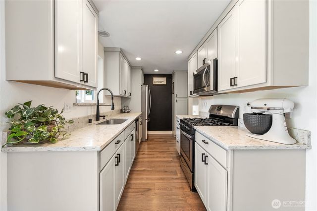 2170 Hawthorne Street, Ferndale, WA 98248