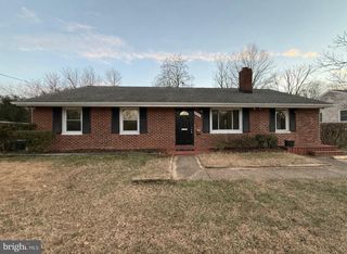 6205 EVERGLADES DR, Alexandria, VA 22312