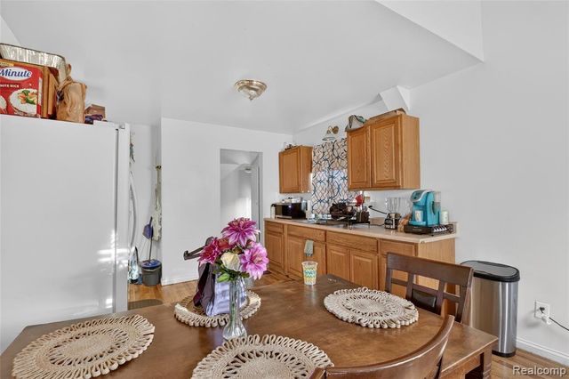 7296 Dacosta, Redford, MI 48239