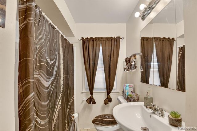 7296 Dacosta, Redford, MI 48239