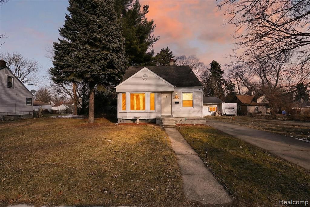 7296 Dacosta, Redford, MI 48239