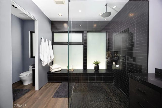 7139 Macapa, Los Angeles, CA 90068