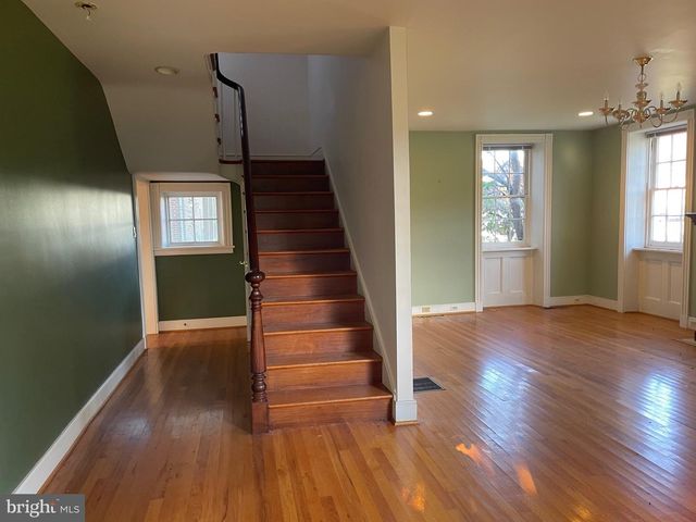 2860 YELLOW GOOSE RD, Lancaster, PA 17601