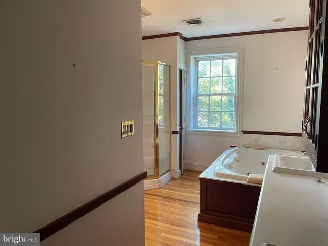 2860 YELLOW GOOSE RD, Lancaster, PA 17601