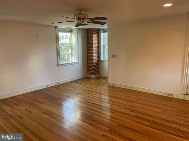 2860 YELLOW GOOSE RD, Lancaster, PA 17601