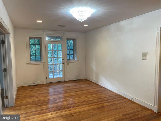 2860 YELLOW GOOSE RD, Lancaster, PA 17601