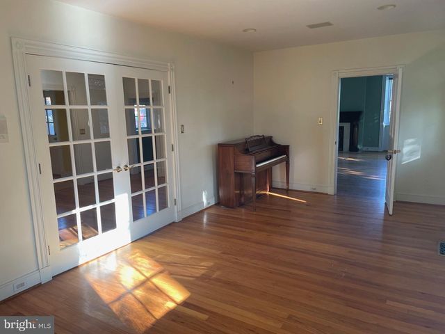 2860 YELLOW GOOSE RD, Lancaster, PA 17601