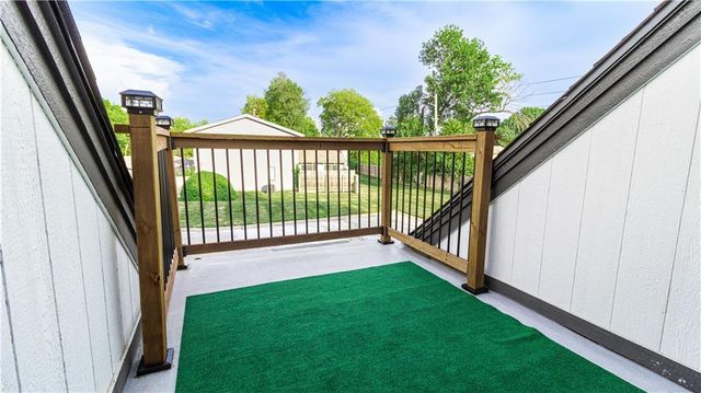 413 Woodbridge Lane, Kansas City, MO 64145