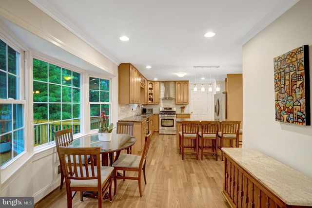 8304 FIVE GATES RD, Annandale, VA 22003