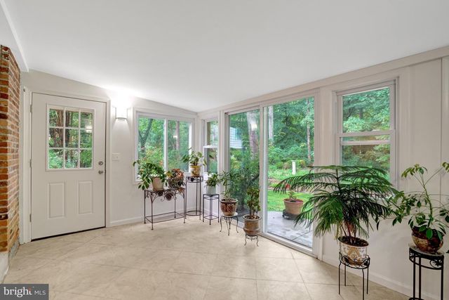 8304 FIVE GATES RD, Annandale, VA 22003