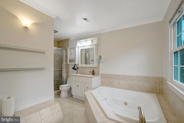 8304 FIVE GATES RD, Annandale, VA 22003