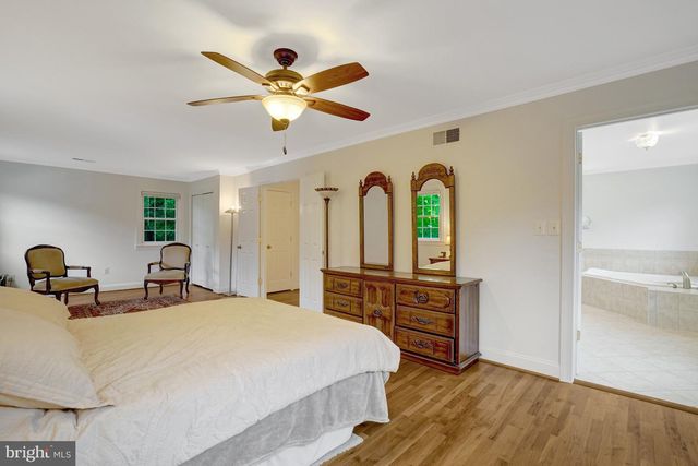8304 FIVE GATES RD, Annandale, VA 22003