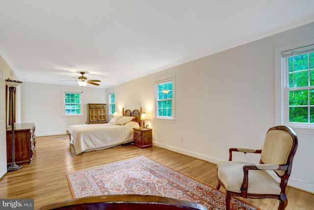 8304 FIVE GATES RD, Annandale, VA 22003