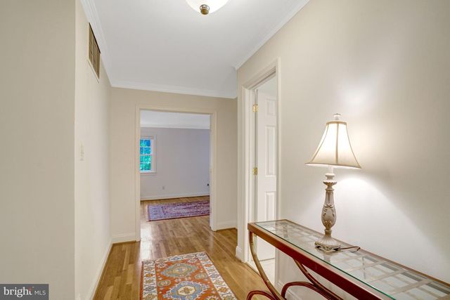 8304 FIVE GATES RD, Annandale, VA 22003