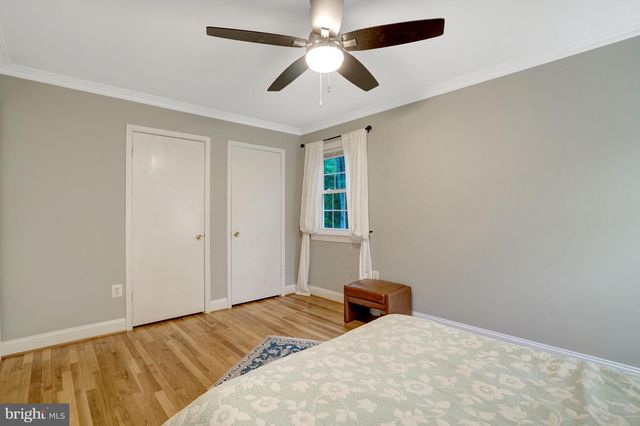 8304 FIVE GATES RD, Annandale, VA 22003