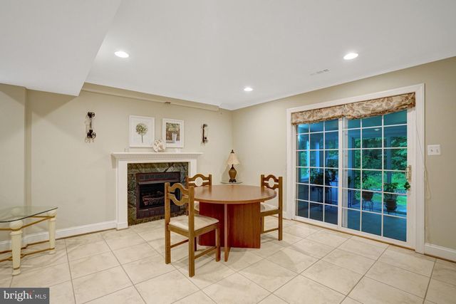 8304 FIVE GATES RD, Annandale, VA 22003