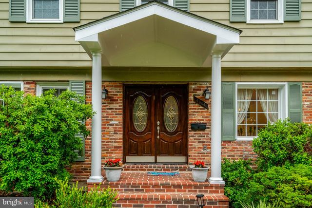 8304 FIVE GATES RD, Annandale, VA 22003