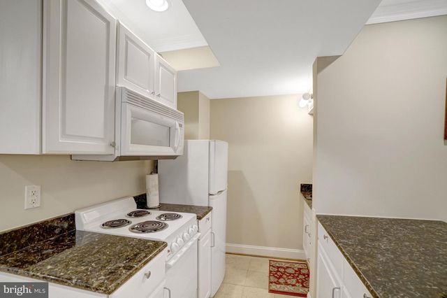 8304 FIVE GATES RD, Annandale, VA 22003