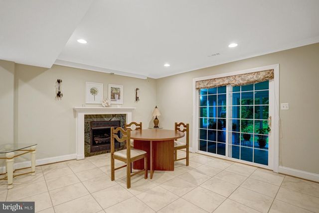 8304 FIVE GATES RD, Annandale, VA 22003