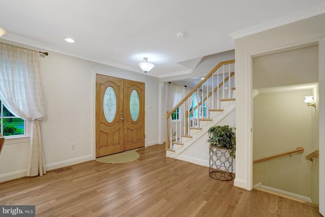 8304 FIVE GATES RD, Annandale, VA 22003