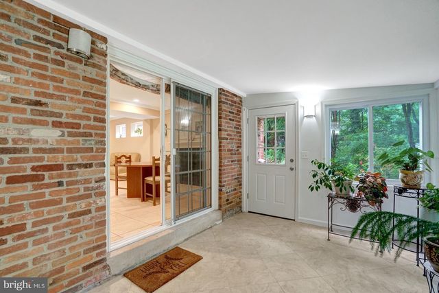 8304 FIVE GATES RD, Annandale, VA 22003