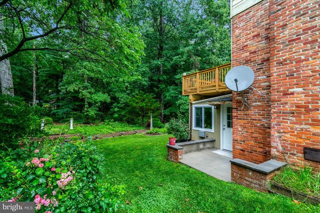 8304 FIVE GATES RD, Annandale, VA 22003